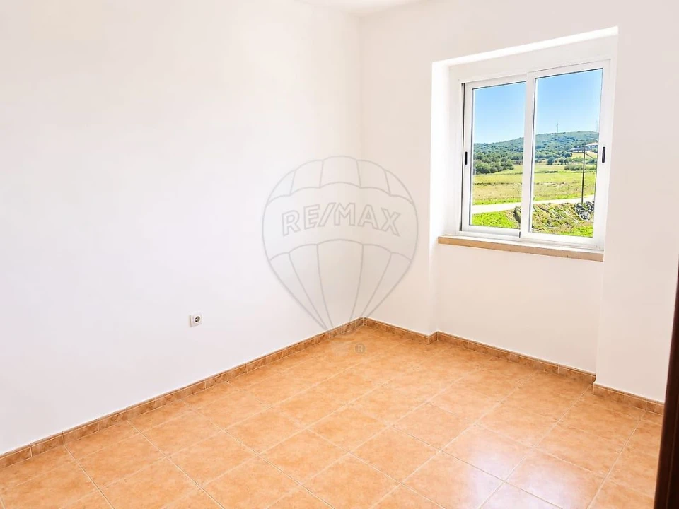 Apartamento T2 para Arrendamento em Almargem do Bispo, Pêro Pinheiro e Montelavar Foto 11