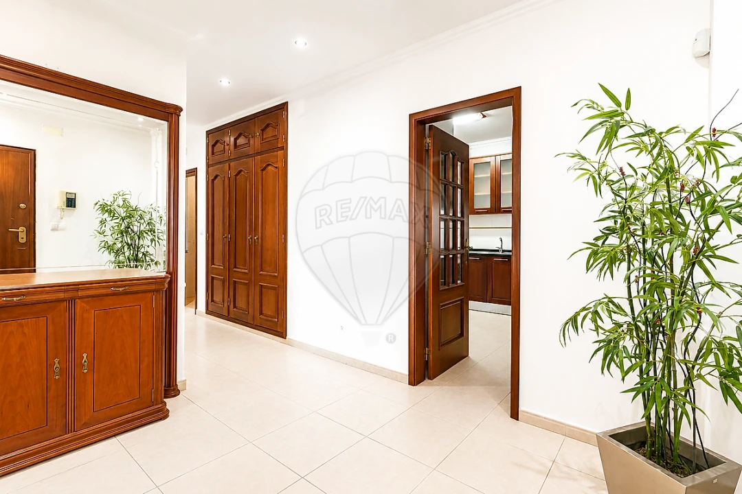 Apartamento T3 para Arrendamento em Almargem do Bispo, Pêro Pinheiro e Montelavar Foto 10
