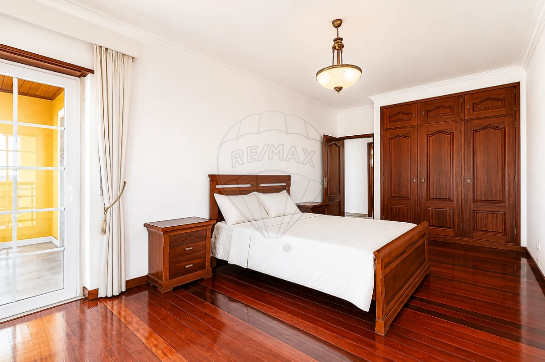 Apartamento T3 para Arrendamento em Almargem do Bispo, Pêro Pinheiro e Montelavar Foto 17