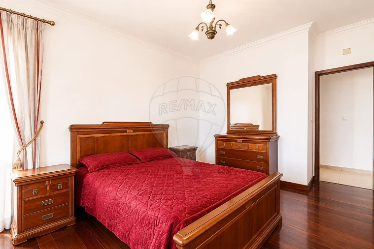 Apartamento T3 para Arrendamento em Almargem do Bispo, Pêro Pinheiro e Montelavar Foto 13