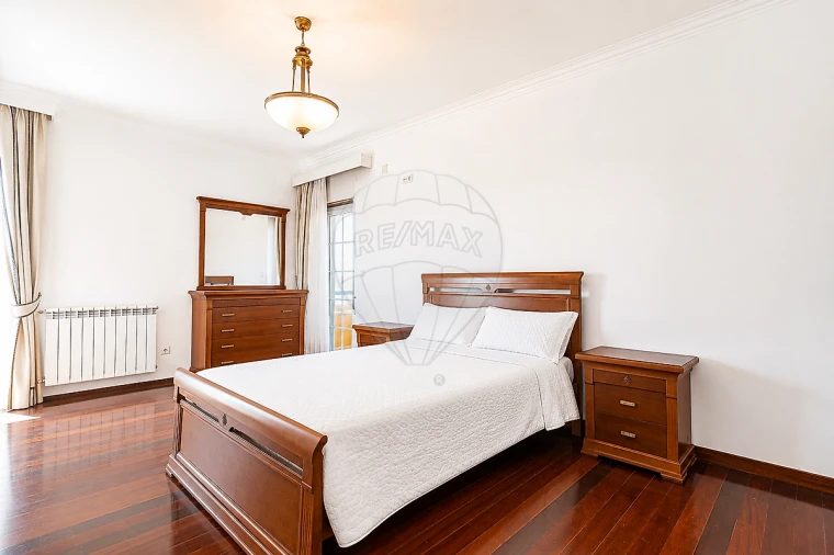 Apartamento T3 para Arrendamento em Almargem do Bispo, Pêro Pinheiro e Montelavar Foto 16