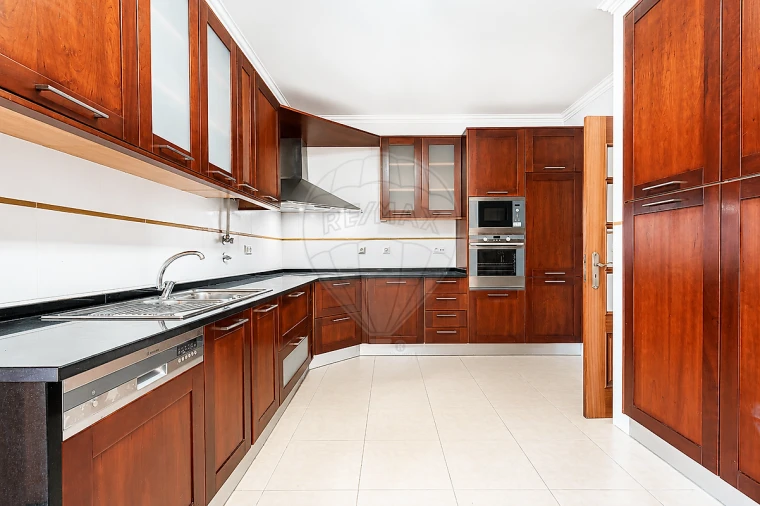 Apartamento T3 para Arrendamento em Almargem do Bispo, Pêro Pinheiro e Montelavar Foto 2