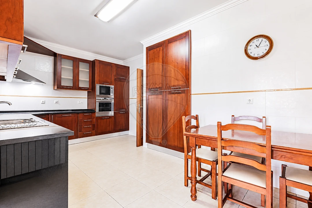 Apartamento T3 para Arrendamento em Almargem do Bispo, Pêro Pinheiro e Montelavar Foto 7
