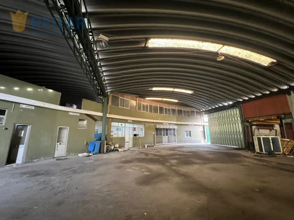 Armazém para Venda em Santa Iria de Azoia, São João da Talha e Bobadela Foto 1