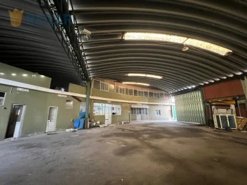 Armazém para Venda em Santa Iria de Azoia, São João da Talha e Bobadela