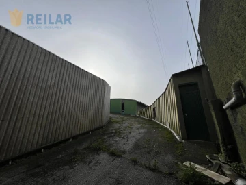 Armazém para Venda em Santa Iria de Azoia, São João da Talha e Bobadela