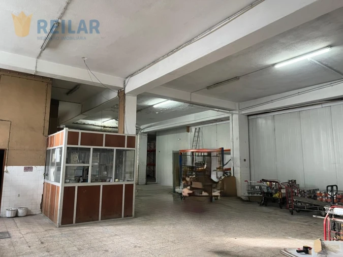 Armazém para Venda em Santa Iria de Azoia, São João da Talha e Bobadela Foto 9