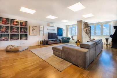 Apartamento T5 para Venda em Penha de França