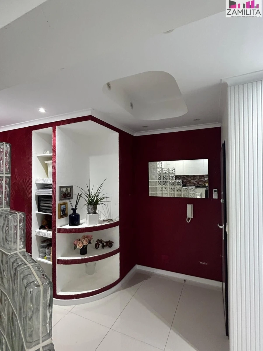 Apartamento T4 para Venda em Amora Foto 7