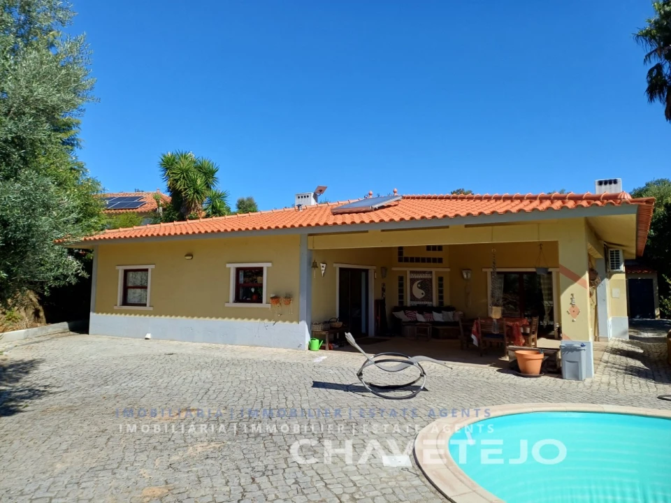 Moradia T2 para Venda em Beco Foto 1