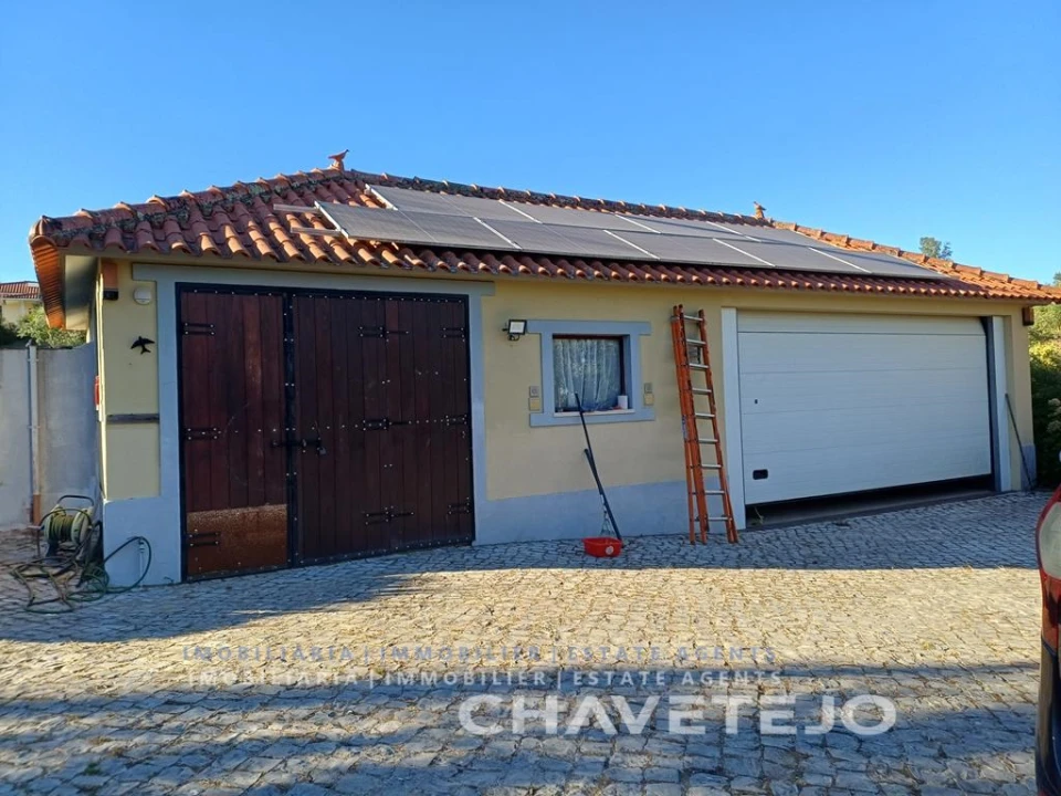 Moradia T2 para Venda em Beco Foto 3