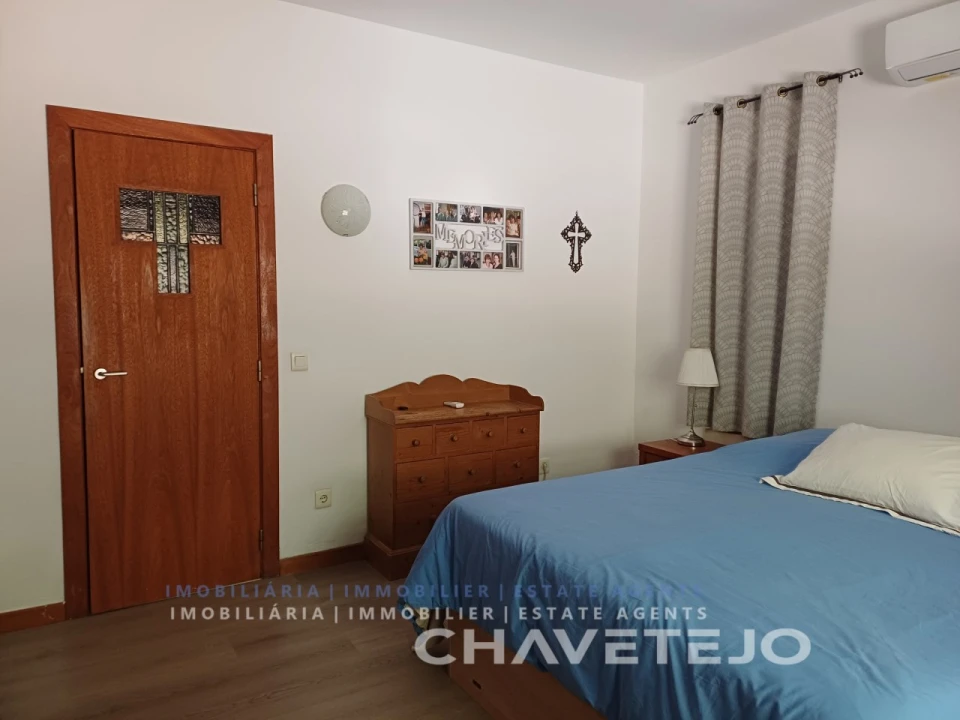 Moradia T2 para Venda em Beco Foto 22