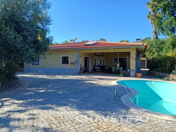 Moradia T2 para Venda em Beco Foto 2