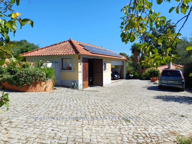 Moradia T2 para Venda em Beco Foto 40