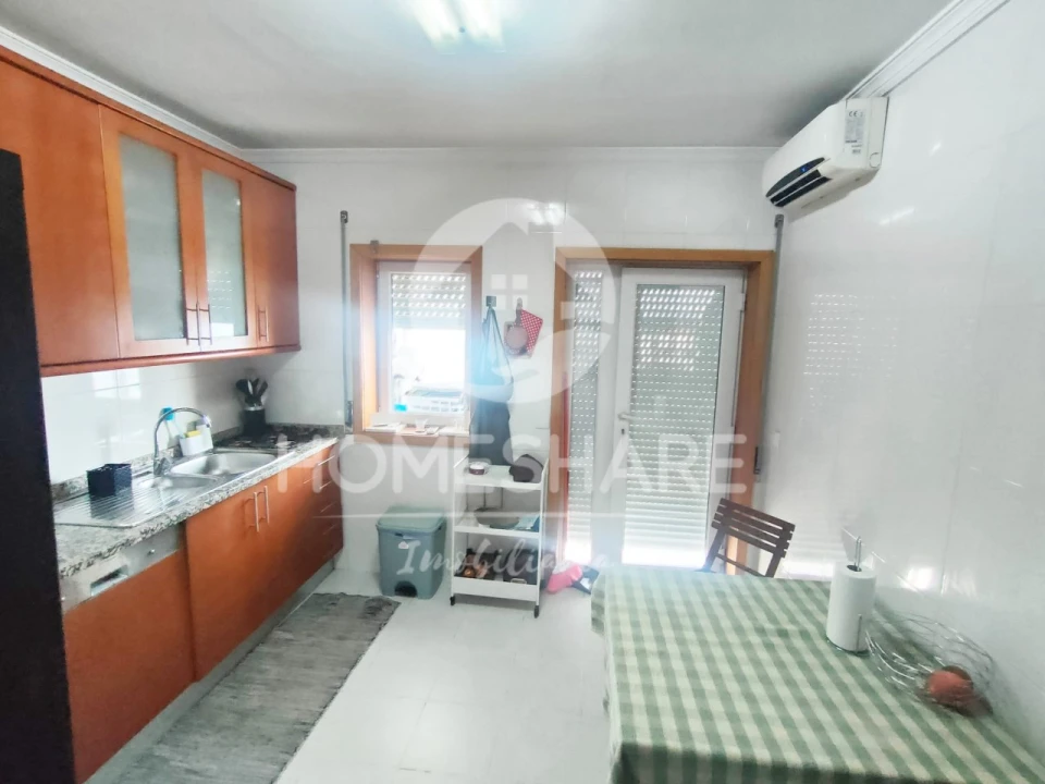 Apartamento T2 para Venda em Rebordosa Foto 6