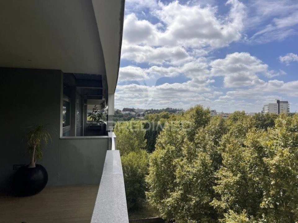 Apartamento T3 para Venda em Antas e Abade de Vermoim Foto 1