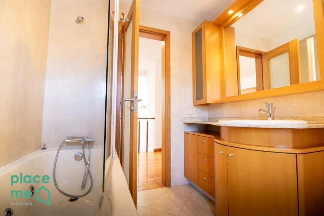 Apartamento T4 para Arrendamento em São Vitor (Braga) Foto 9