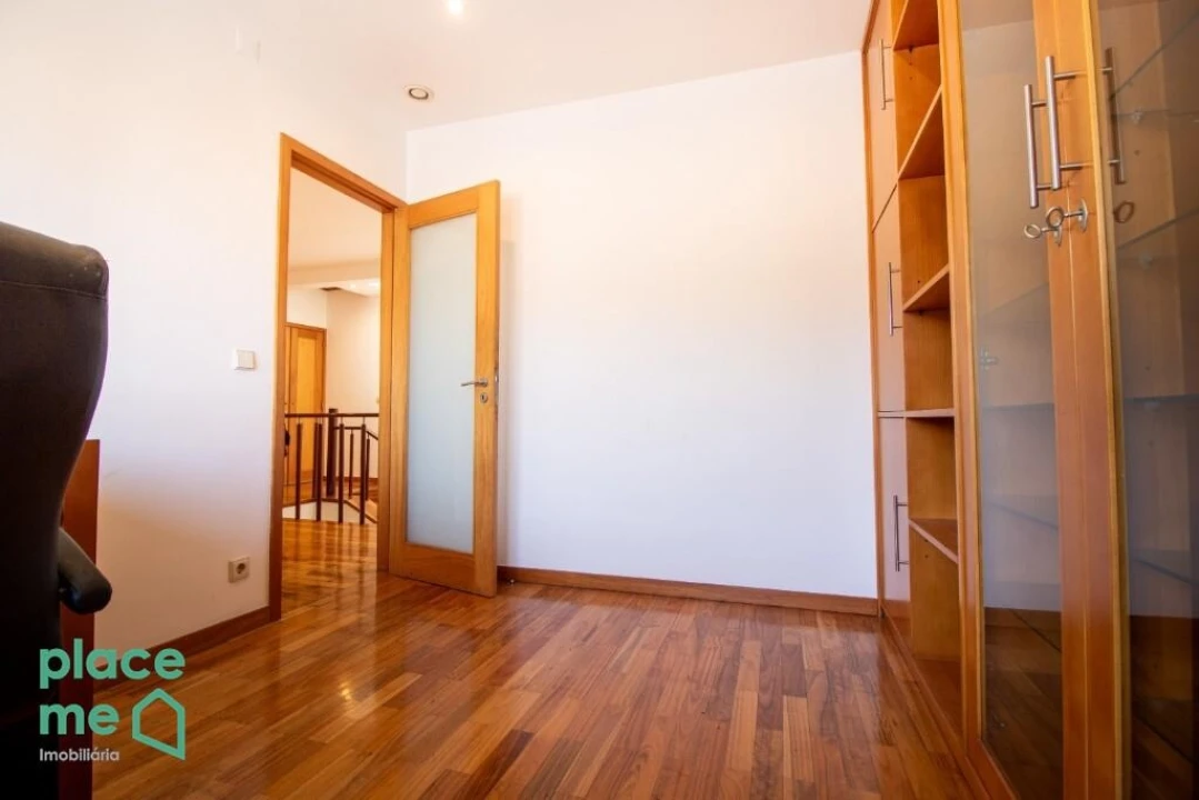 Apartamento T4 para Arrendamento em São Vitor (Braga) Foto 11
