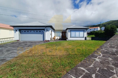 Moradia T3 para Venda em Ribeira Seca