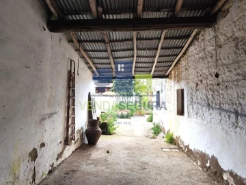 Moradia T4 para Venda em Granja