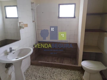 Moradia T4 para Venda em Granja