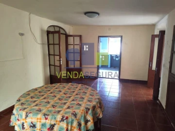 Moradia T4 para Venda em Granja