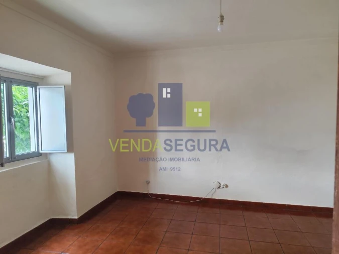 Moradia T4 para Venda em Granja Foto 3