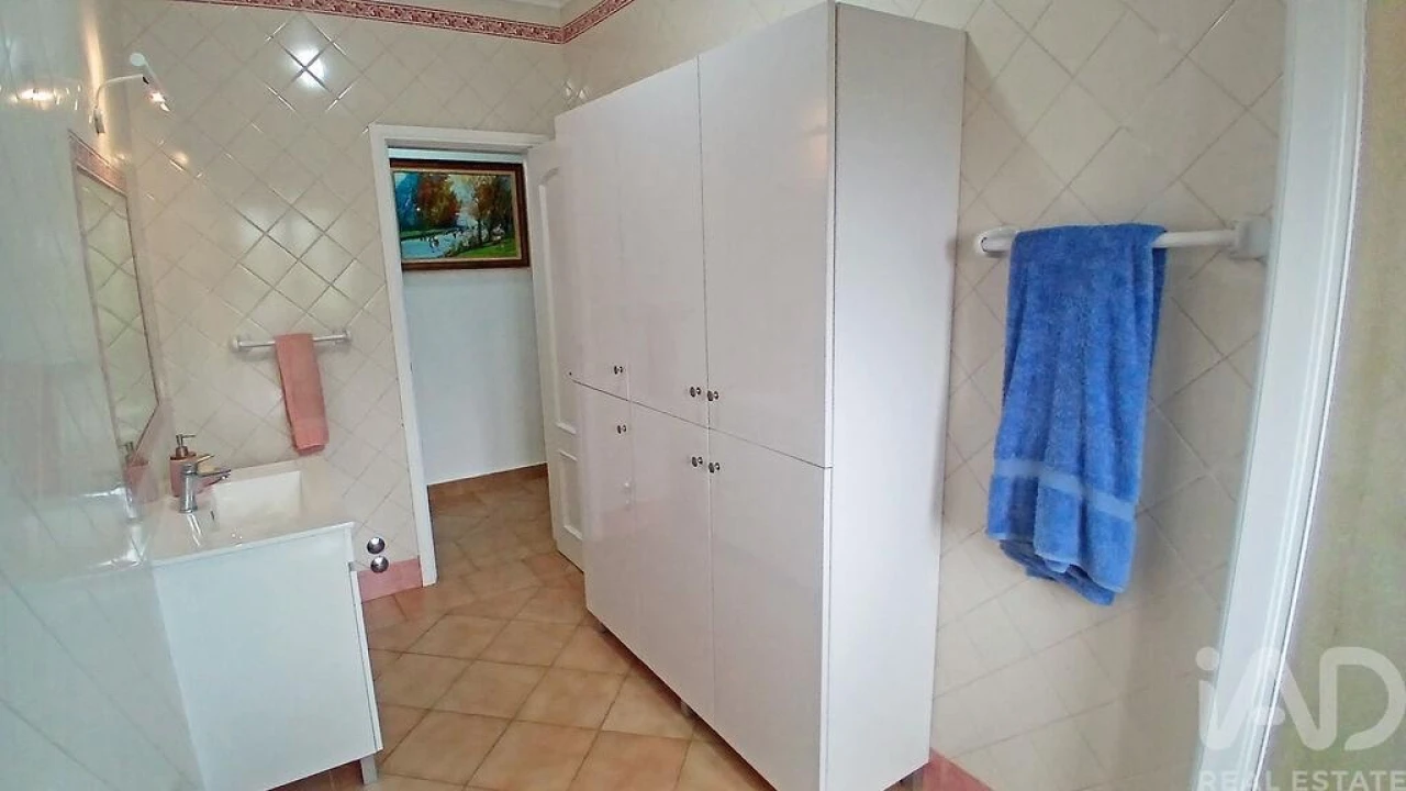 Moradia T3 para Venda em Alvorninha Foto 14