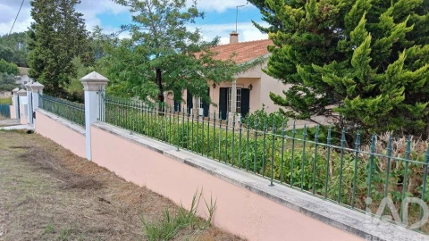 Moradia T3 para Venda em Alvorninha
