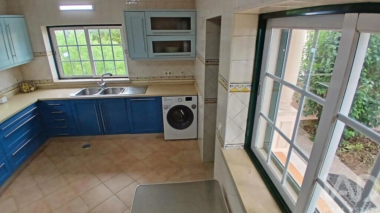 Moradia T3 para Venda em Alvorninha Foto 10