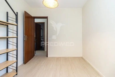 Apartamento T3 para Venda em Corroios