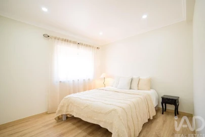 Apartamento T2 para Venda em Atouguia da Baleia