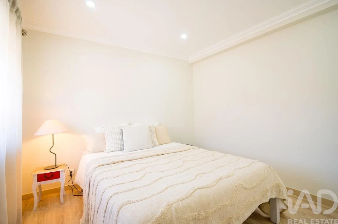 Apartamento T2 para Venda em Atouguia da Baleia Foto 13
