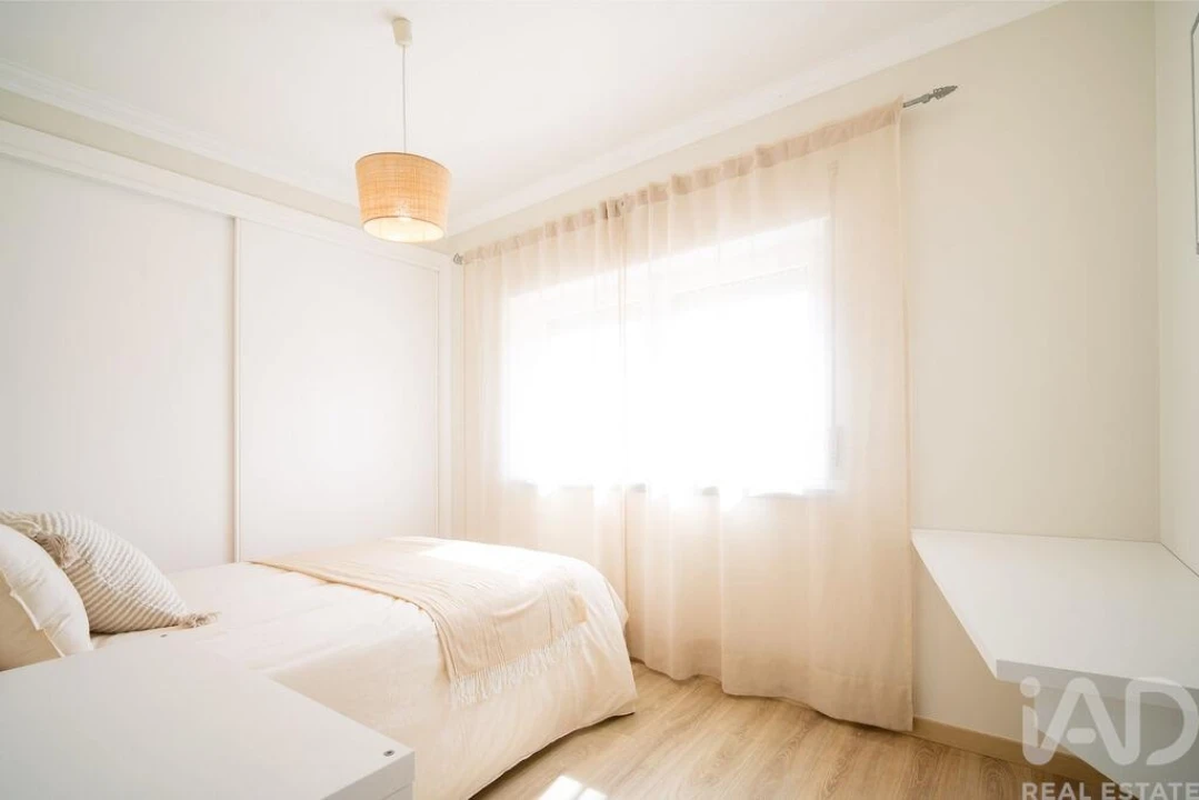 Apartamento T2 para Venda em Atouguia da Baleia Foto 16