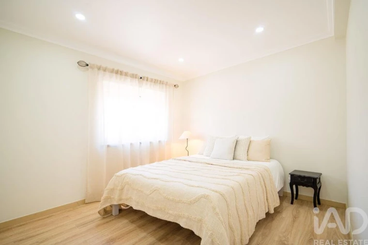 Apartamento T2 para Venda em Atouguia da Baleia Foto 12