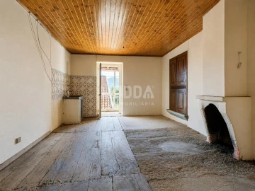 Moradia T3 para Venda em Ervededo