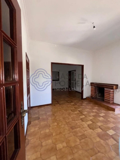 Moradia T2 para Venda em Moreira de Conegos