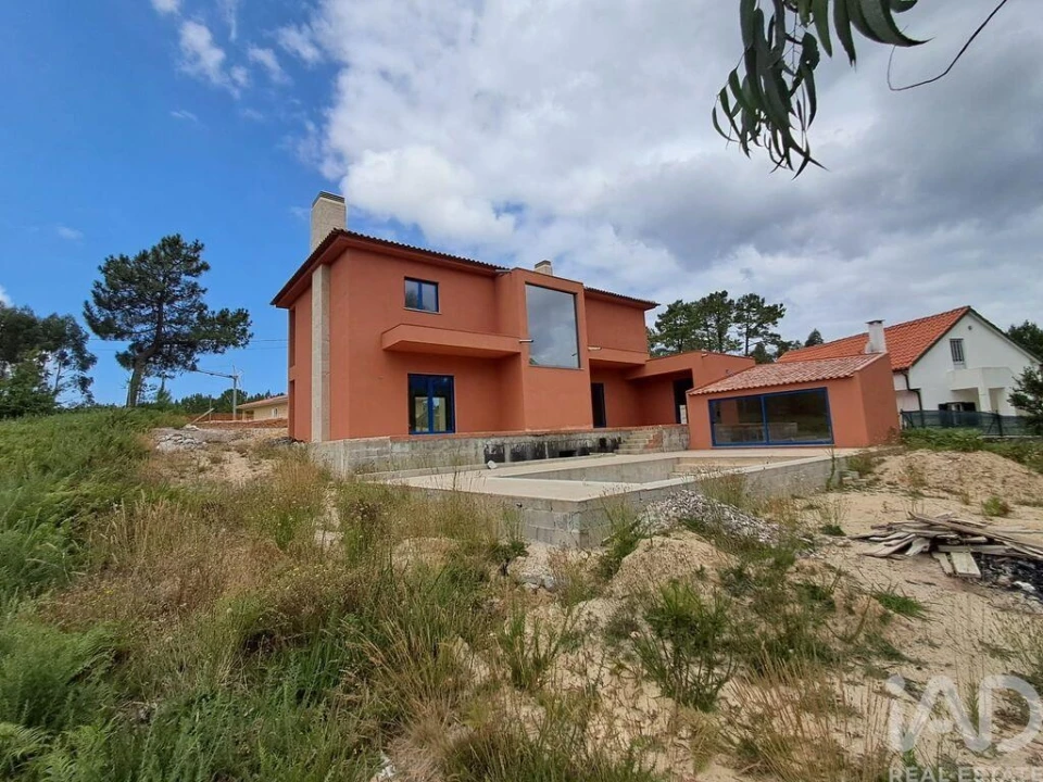 Moradia T4 para Venda em Riba de Ancora Foto 1