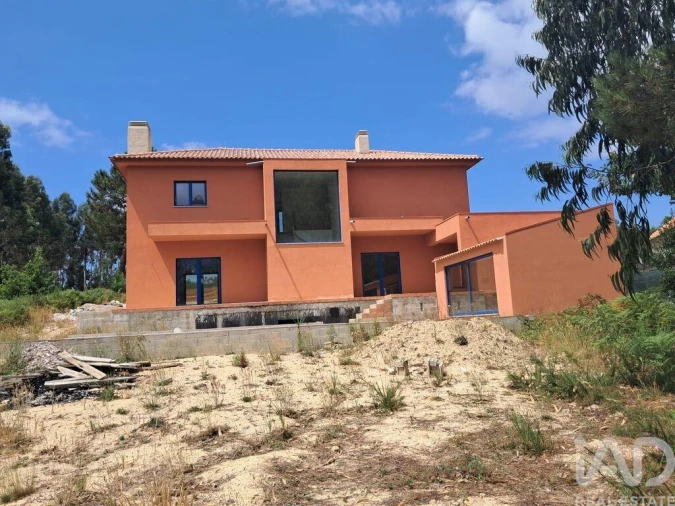 Moradia T4 para Venda em Riba de Ancora Foto 3