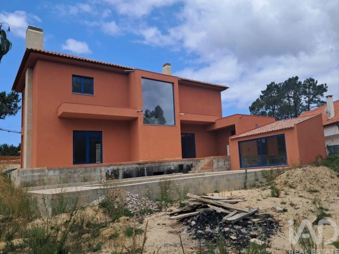 Moradia T4 para Venda em Riba de Ancora Foto 2
