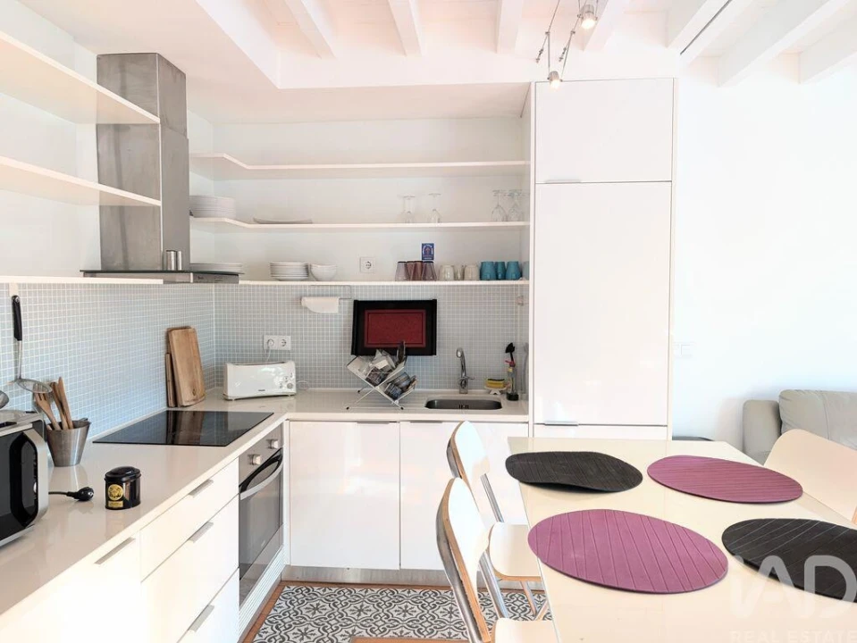 Apartamento T2 para Arrendamento em Misericórdia Foto 7