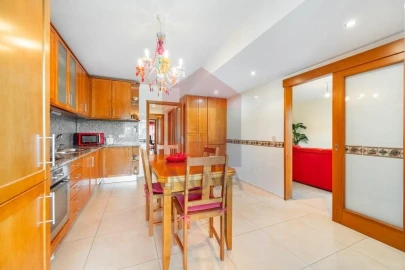 Apartamento T3 para Venda em Vila Verde e Barbudo