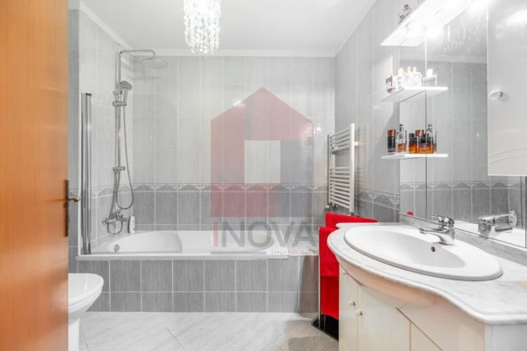Apartamento T3 para Venda em Vila Verde e Barbudo Foto 13