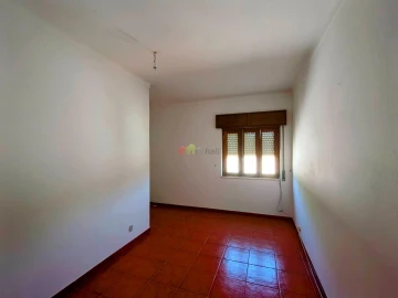 Moradia T2 para Venda em Nossa Senhora da Vila, Nossa Senhora do Bispo e Silveiras