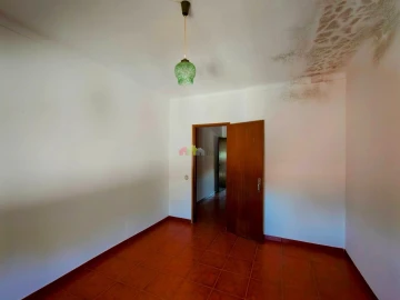 Moradia T2 para Venda em Nossa Senhora da Vila, Nossa Senhora do Bispo e Silveiras