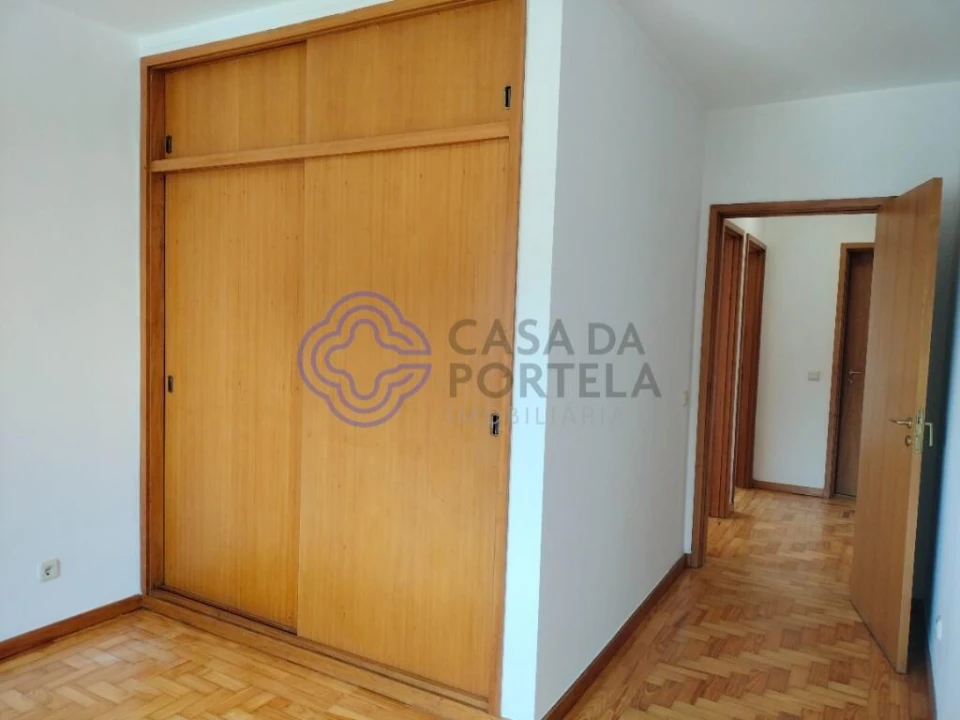 Apartamento T3 para Venda em Vilar de Andorinho Foto 27