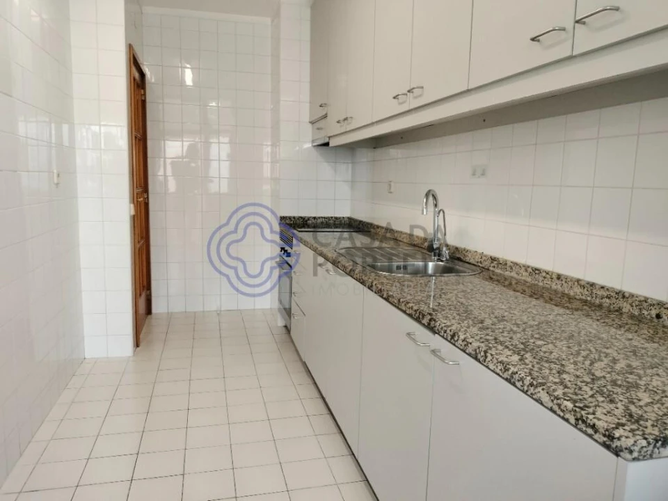 Apartamento T3 para Venda em Vilar de Andorinho Foto 15