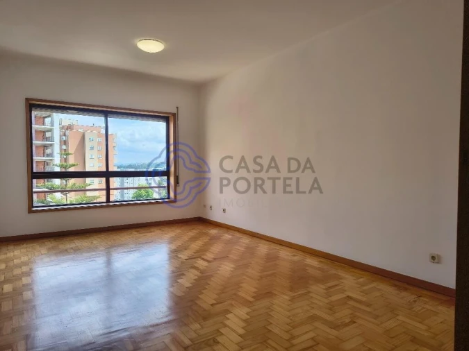 Apartamento T3 para Venda em Vilar de Andorinho Foto 5