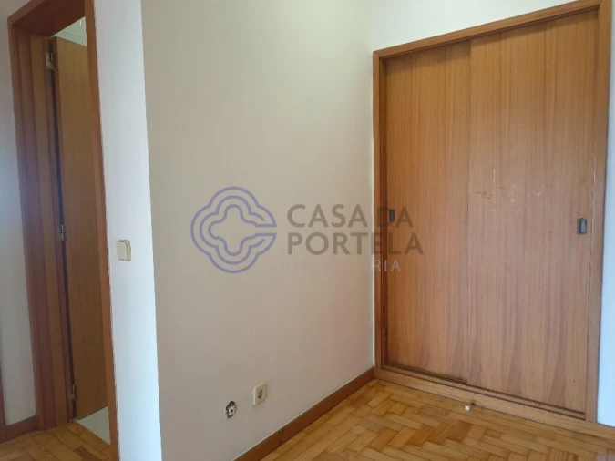 Apartamento T3 para Venda em Vilar de Andorinho Foto 16