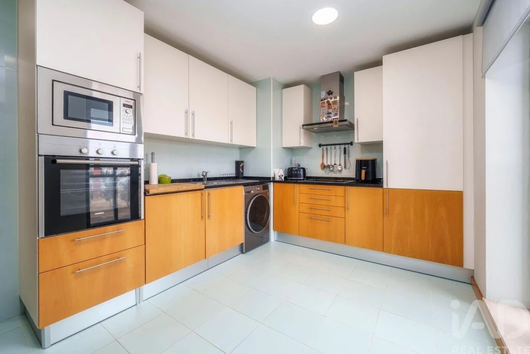 Apartamento T2 para Venda em Olhão Foto 9